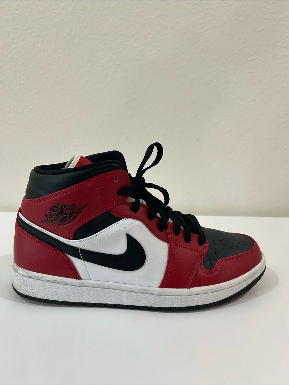 Air Jordan 1 Mid High-Top Basketball Sneaker, Size 8.5